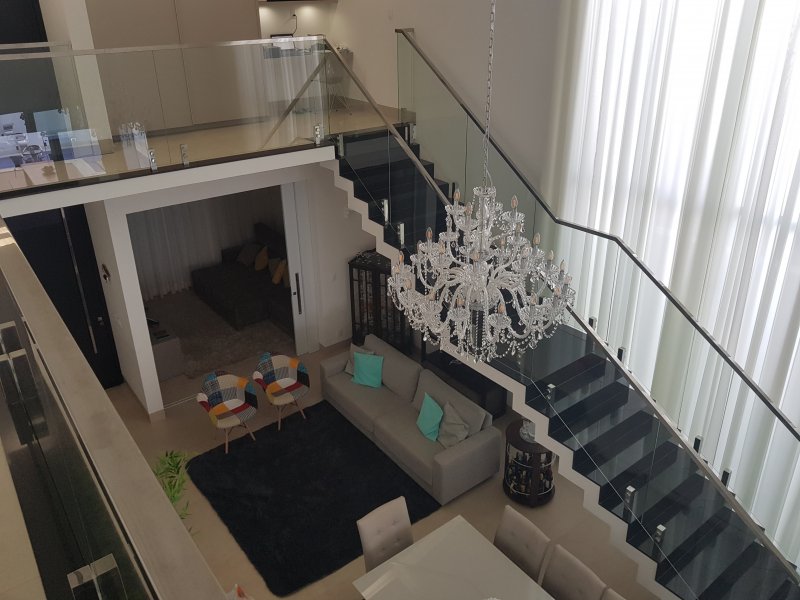 imóvel com 360m² - Jardim Botânico - Uberlândia