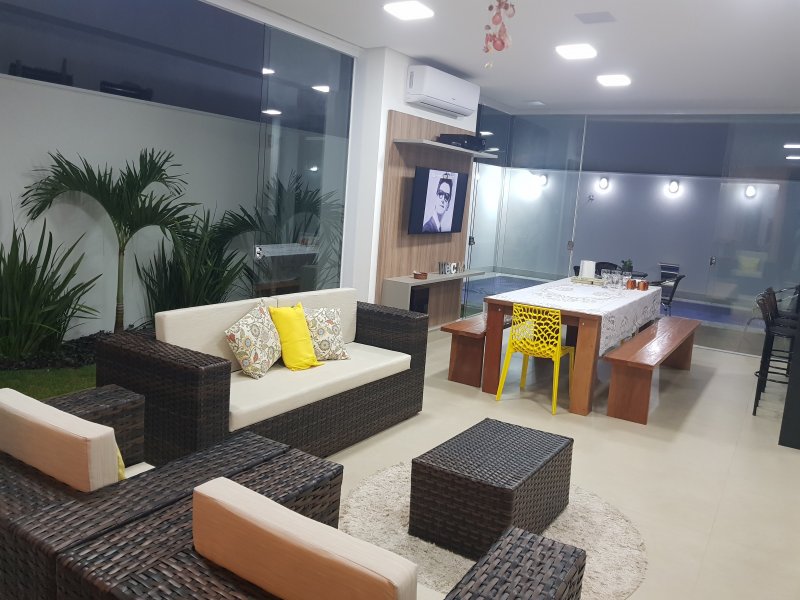 imóvel com 360m² - Jardim Botânico - Uberlândia