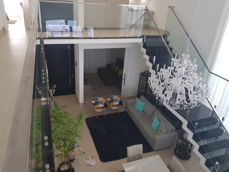 imóvel com 360m² - Jardim Botânico - Uberlândia