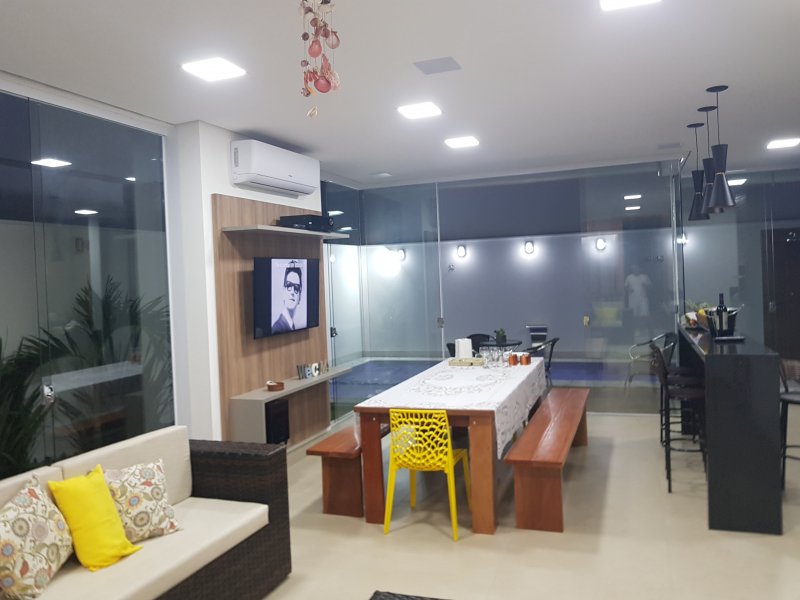 imóvel com 360m² - Jardim Botânico - Uberlândia