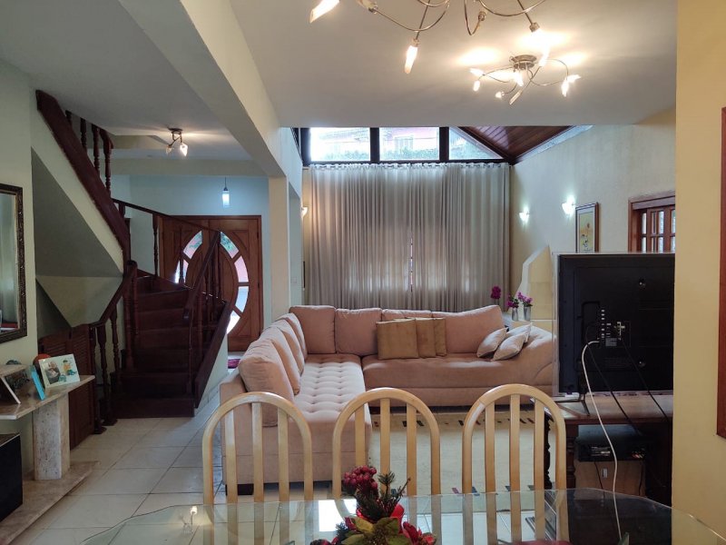 Casa à venda Granja Viana com 562m² e 4 quartos por R$ 1.200.000 - 71920177-17e5cfb7-a8c1-4b94-8d2c-4deee79b370b.jpeg