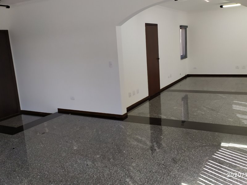 Comercial para alugar Água Verde com 1720m² e  quartos por R$ 37.000 - 377612625-img-20201010-101505.jpg
