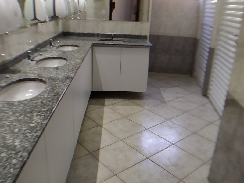 Comercial para alugar Água Verde com 1720m² e  quartos por R$ 37.000 - 795196215-img-20201010-101126.jpg