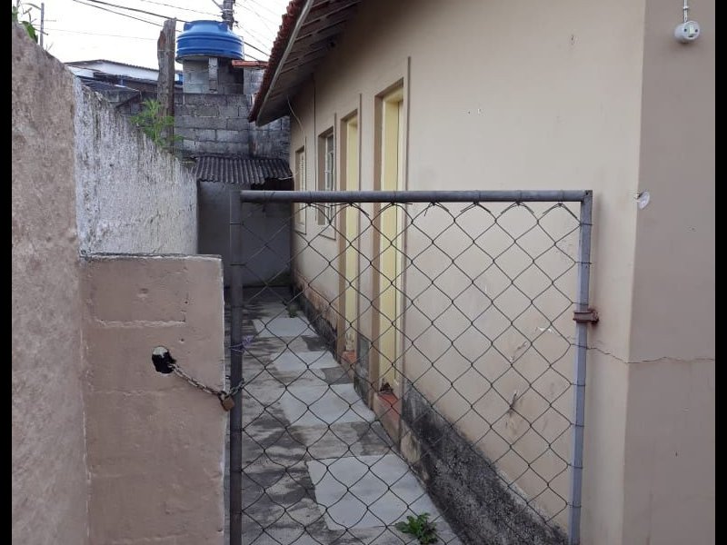 imóvel com 345m² - Vila Louro - Embu-Guaçu