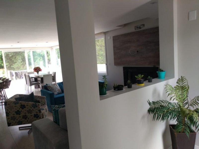 Casa de condomínio à venda Lomba Grande com 280m² e 5 quartos por R$ 940.000 - 1513567241-9b0be1ea-1d07-438f-9f25-06e286caba7b.jpeg