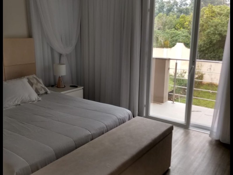 Casa de condomínio à venda Lomba Grande com 280m² e 5 quartos por R$ 940.000 - 1991071951-582cf1b0-8404-47bb-b9bc-3ec5c893afe0.jpeg