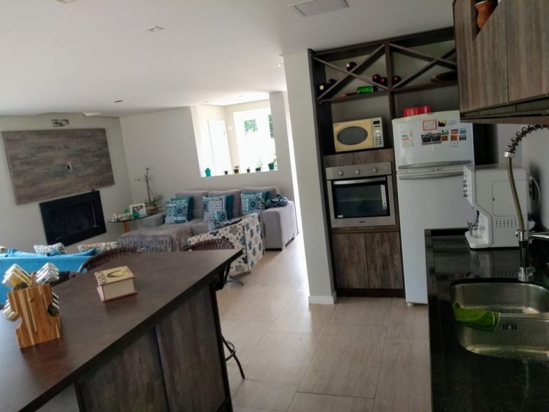 Casa de condomínio à venda Lomba Grande com 280m² e 5 quartos por R$ 940.000 - 389680890-f25a13a2-5ec1-4a9f-85bb-42ce3012c363.jpeg