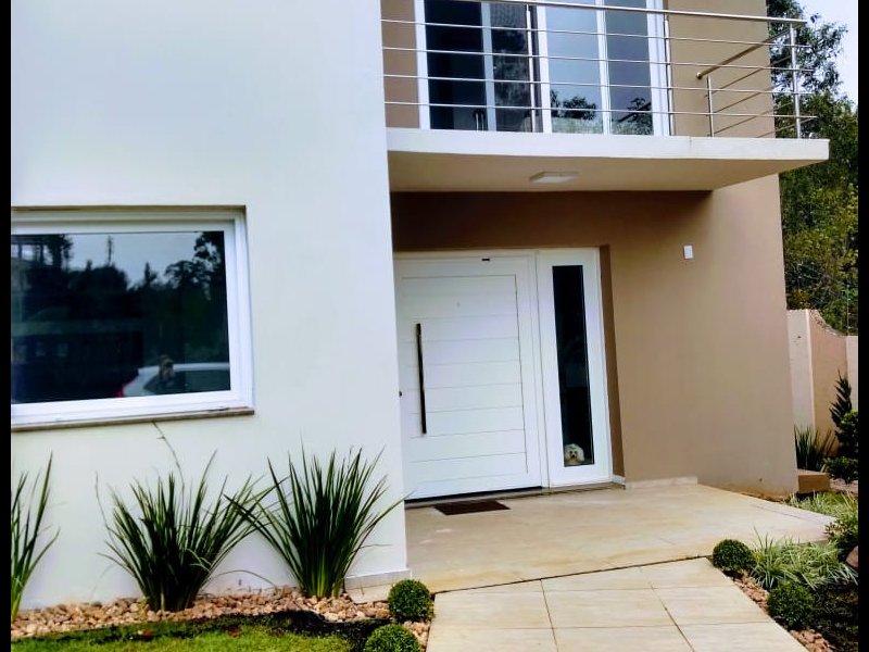 Casa de condomínio à venda Lomba Grande com 280m² e 5 quartos por R$ 940.000 - 543119038-5f354e08-d001-4c49-8c29-ea32e5c25ef0.jpeg