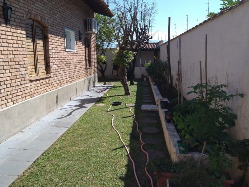 Casa de condomínio à venda Loteamento Eldorado com 450m² e 4 quartos por R$ 2.100.000 - 1646826128-quintal-lateral-horta.jpeg
