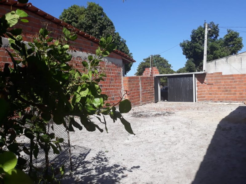 Casa à venda Malhada com 16m² e 3 quartos por R$ 40.000 - 675484212-whatsapp-image-2019-02-15-at-16.jpeg