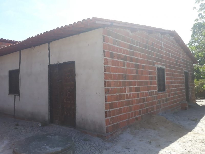 Casa à venda Malhada com 16m² e 3 quartos por R$ 40.000 - 968901525-whatsapp-image-2019-02-15-at-16.jpeg