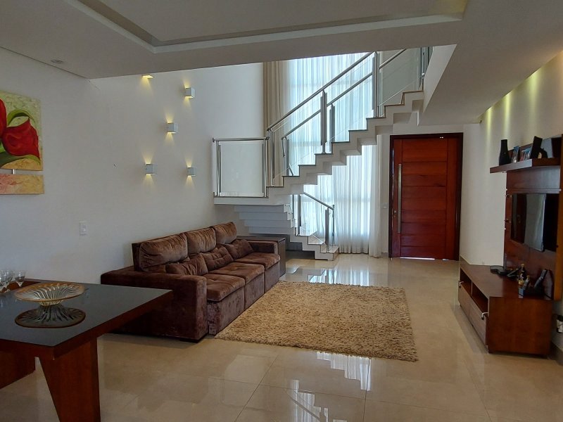 imóvel com 220m² - Condomínio Viena - Indaiatuba