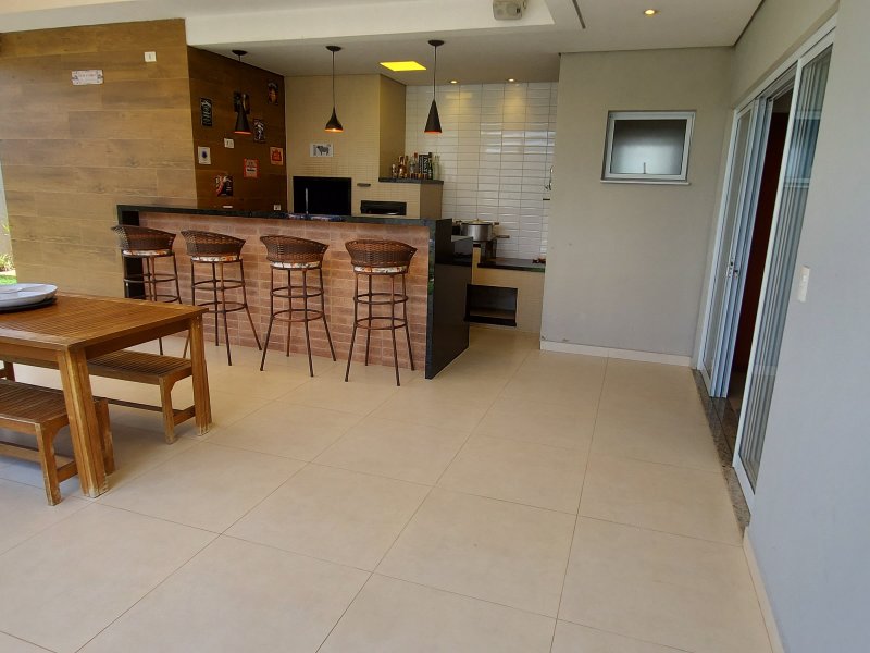imóvel com 220m² - Condomínio Viena - Indaiatuba