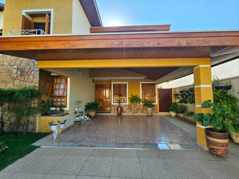 Casa de condomínio à venda Jardim Independência com 235m² e 3 quartos por R$ 1.200.000 - 1869728535-frente-da-casa-02.jpeg