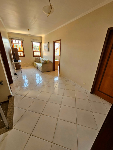 Casa de condomínio à venda Jardim Independência com 235m² e 3 quartos por R$ 1.200.000 - 215114958-sala-estar-andar-superior.jpeg