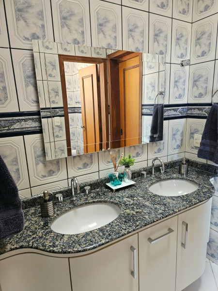 Casa de condomínio à venda Jardim Independência com 235m² e 3 quartos por R$ 1.200.000 - 281189702-suite-quartos-solteiros.jpeg
