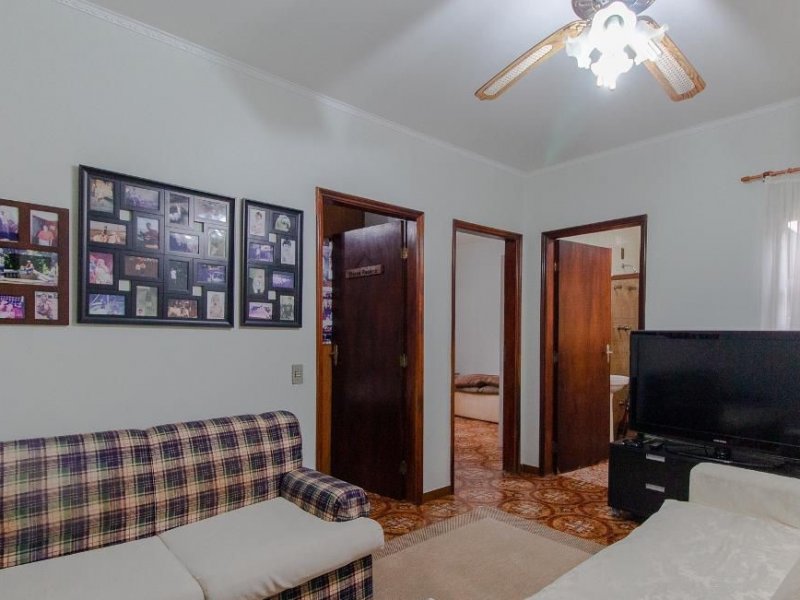 Casa à venda Vila Ema com 157m² e 3 quartos por R$ 650.000 - 1714475137-f21.jpg