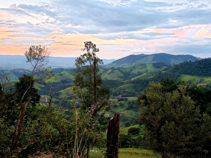 imóvel com 41930m² - Sertão do Cantagalo - Gonçalves