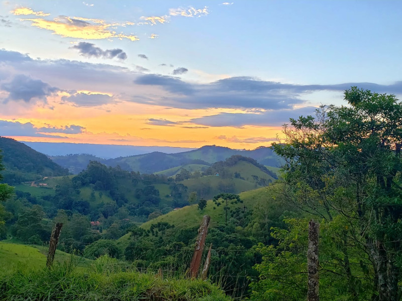 imóvel com 41930m² - Sertão do Cantagalo - Gonçalves