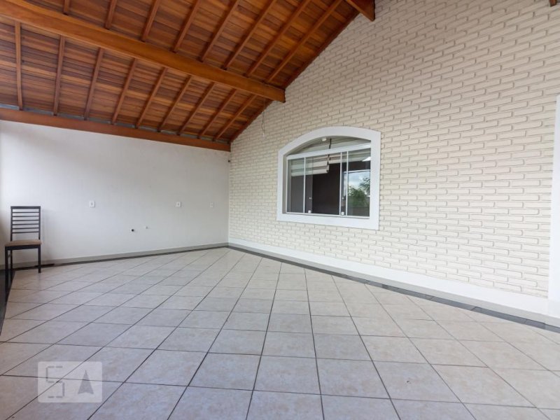 Casa à venda Jardim das Flores com 240m² e 3 quartos por R$ 585.000 - 598515449-893198426-120.jpeg