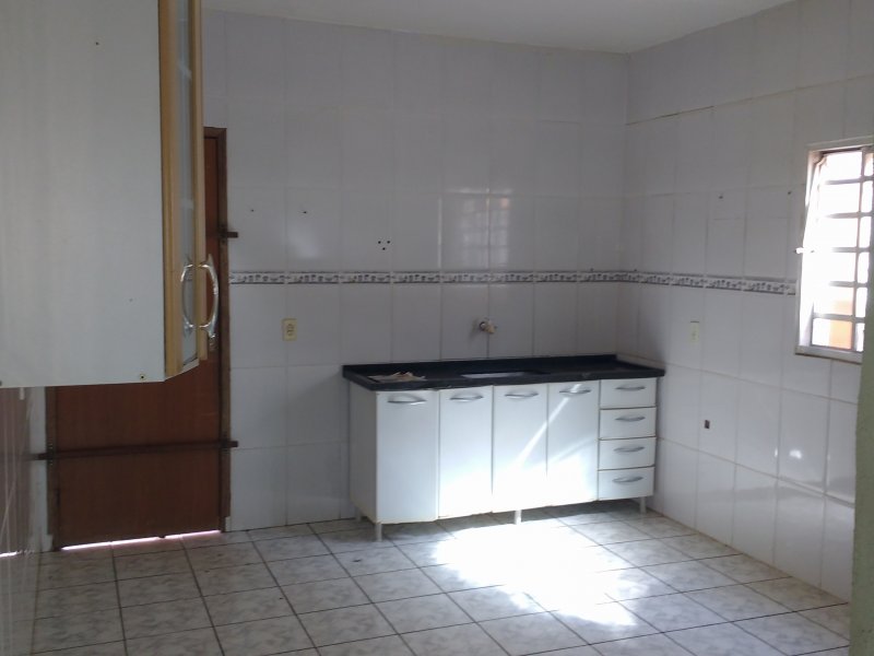 Casa à venda Jardim Caravelas com 360m² e 2 quartos por R$ 135.000 - 887950858-img-20160927-150602682.jpg