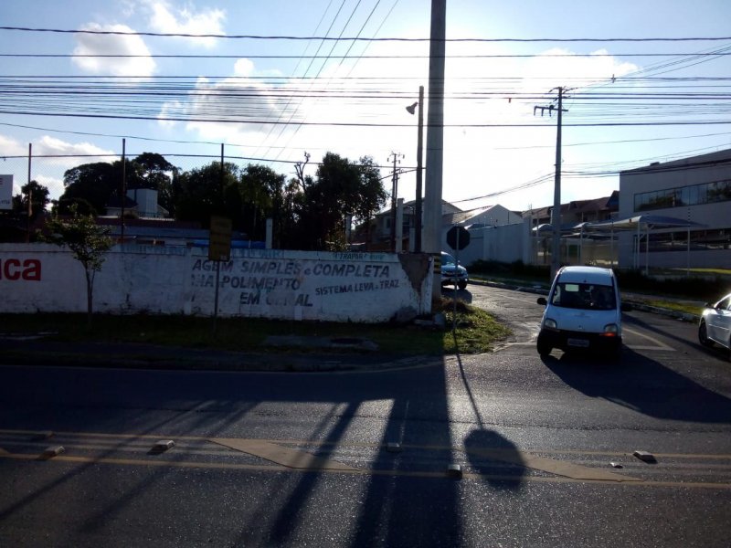 imóvel com 958m² - Uberaba - Curitiba