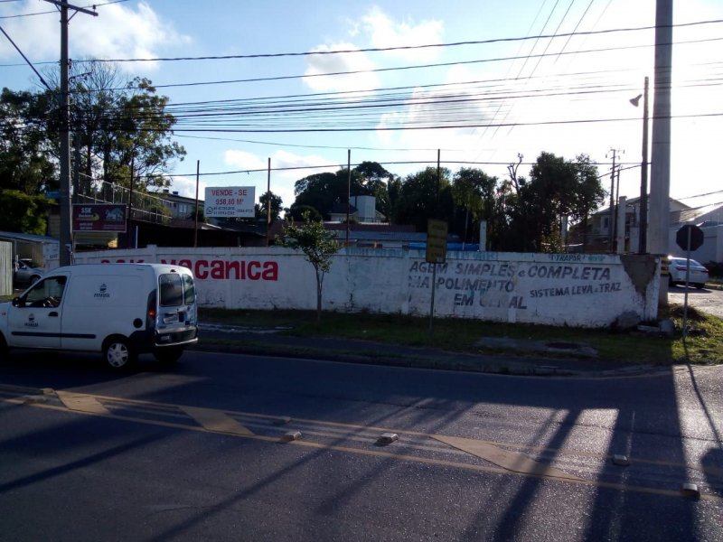 imóvel com 958m² - Uberaba - Curitiba