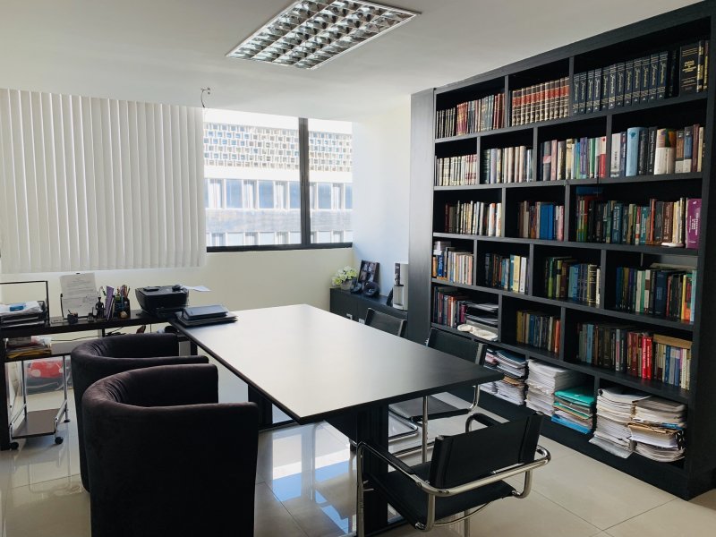 Comercial à venda Centro com 100m² e  quartos por R$ 990.000 - 1328722751-1fc30c7c-13a2-4aec-9f56-c5225fe07fce.jpeg