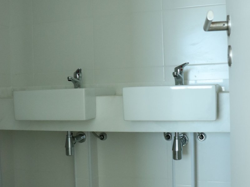 Apartamento à venda Caminho das Árvores com 120m² e 3 quartos por R$ 850.000 - 2142394793-suite-principal-banheiro.jpg
