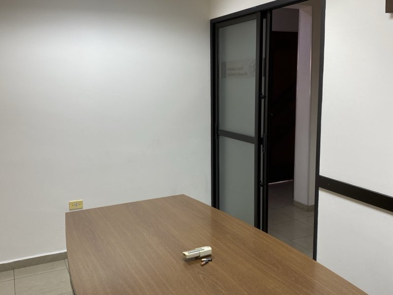 Comercial para alugar Barra Funda com 165m² e  quartos por R$ 5.000 - 307378659-img-2913.JPEG