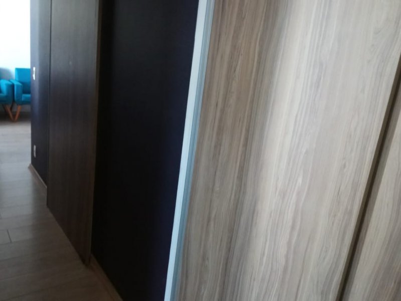 Apartamento à venda Chácara Primavera com 77m² e 3 quartos por R$ 580.000 - 400371263-corredor-roupeiro.jpeg