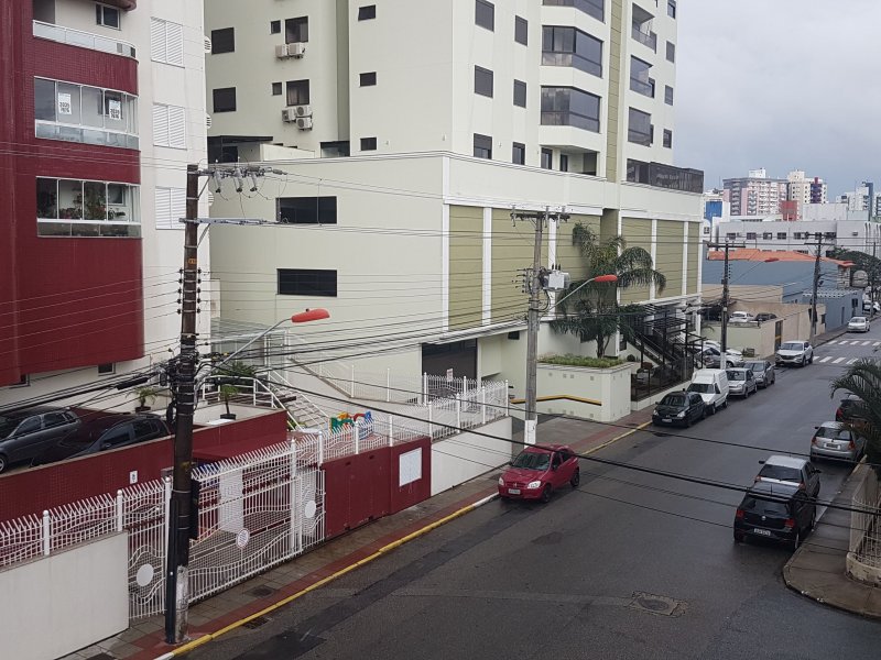Apartamento à venda Kobrasol com 67m² e 3 quartos por R$ 330.000 - 1582254079-foto09-vista-sacada.jpg