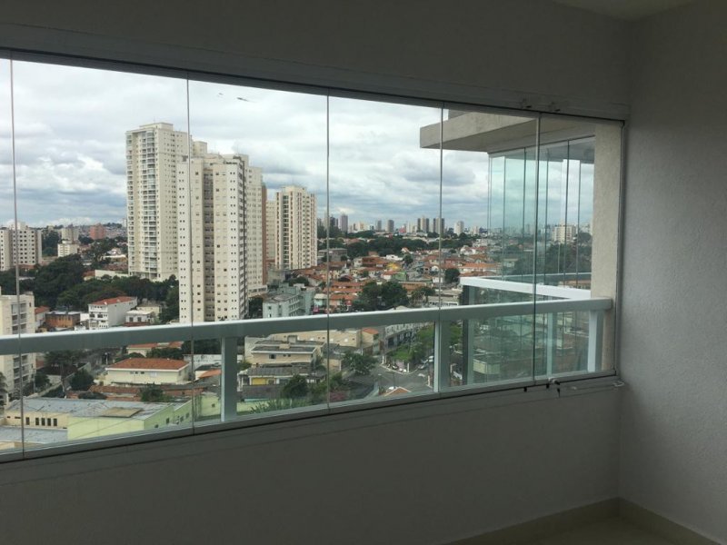 Apartamento para alugar Vila Dom Pedro I com 41m² e 1 quarto por R$ 2.200 - 1463972316-sacada-vidros-com-duas-chaves.jpg