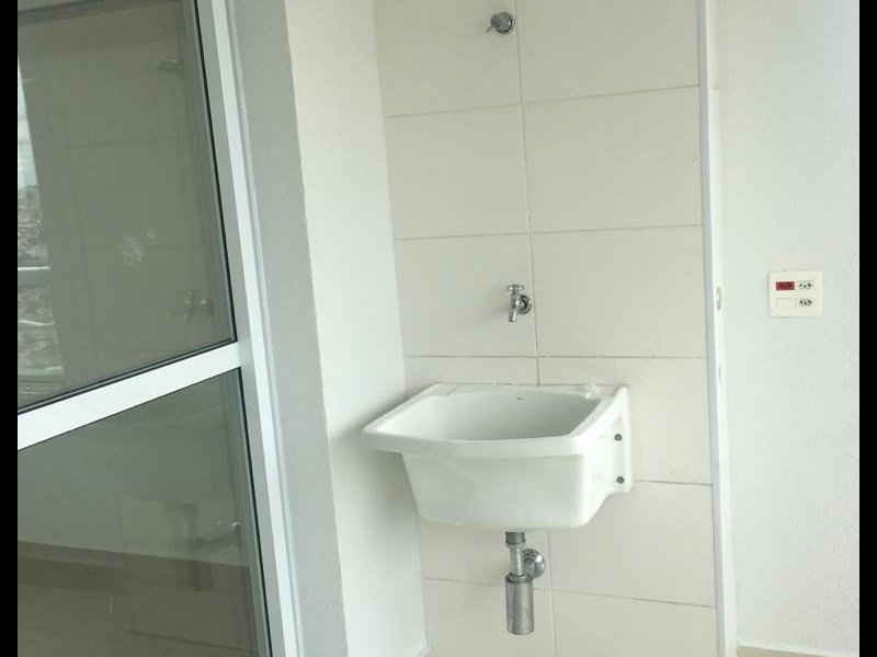 Apartamento para alugar Vila Dom Pedro I com 41m² e 1 quarto por R$ 2.200 - 55232712-sacada-tanque.jpg