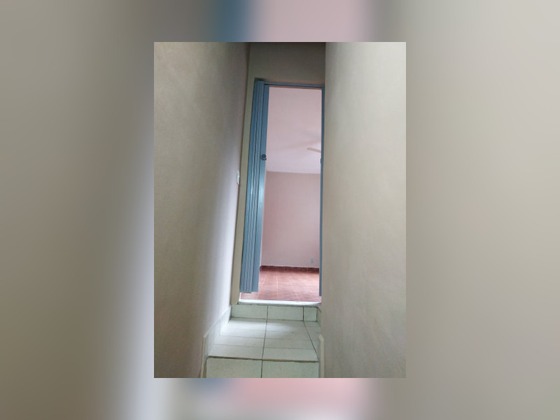 Casa à venda Bento Ribeiro com 90m² e 2 quartos por R$ 159.000 - 053-escada.jpg