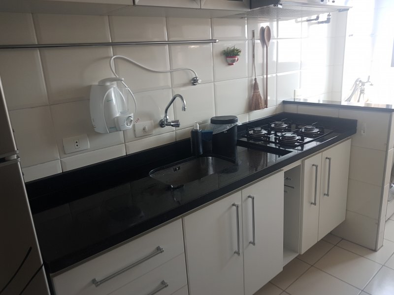 Apartamento à venda Km 18 com 69m² e 3 quartos por R$ 450.000 - 1005259073-cozinha-c.jpg