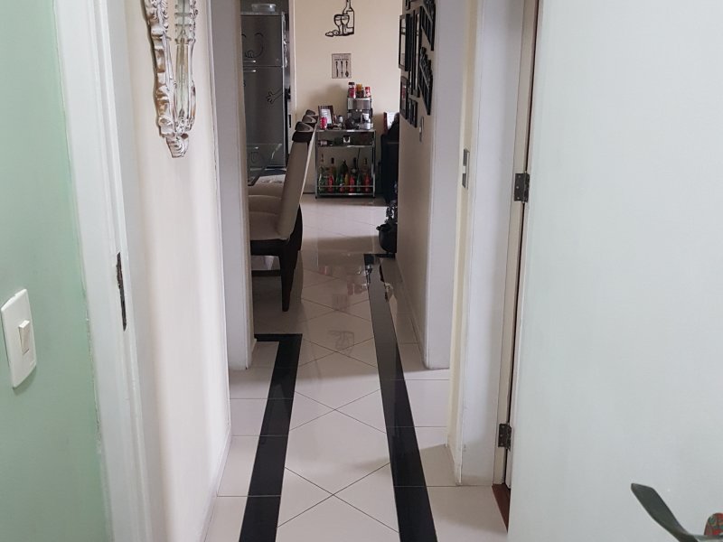 Apartamento à venda Km 18 com 69m² e 3 quartos por R$ 450.000 - 972824025-corredor-a.jpg