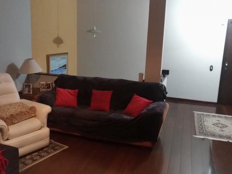 imóvel com 353m² - Xaxim - Curitiba