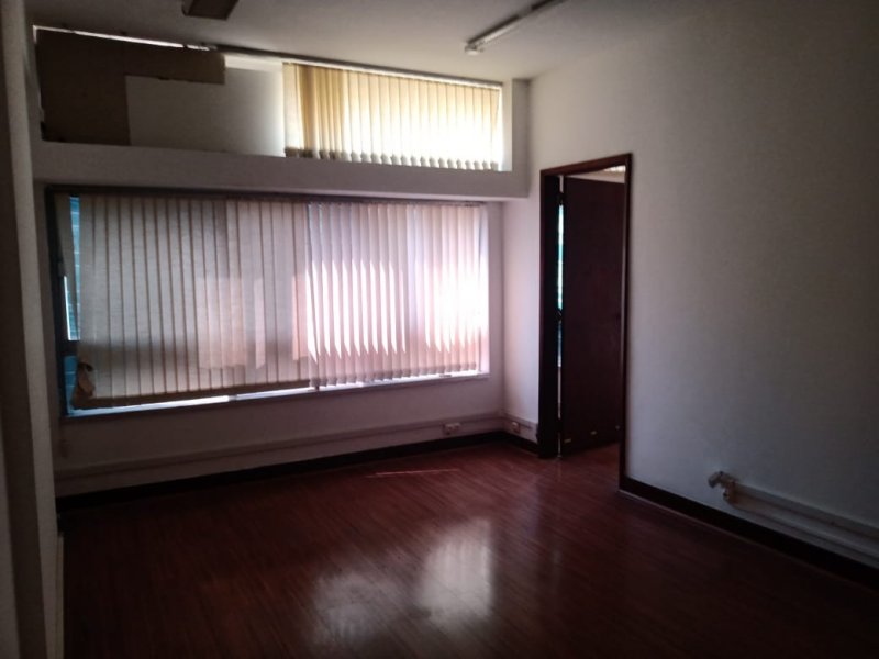 Comercial à venda Centro com 28m² e  quartos por R$ 140.000 - 218163620-img-20200622-wa0037.jpg