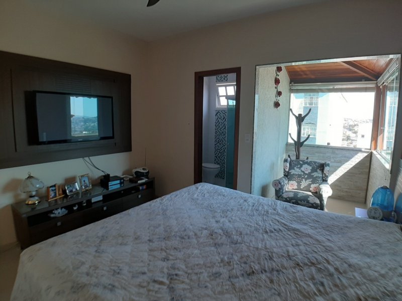 Casa à venda Pirajá com 160m² e 3 quartos por R$ 570.000 - 1328778216-bff39ce3-756f-469d-93f5-f177d95eac81.jpeg