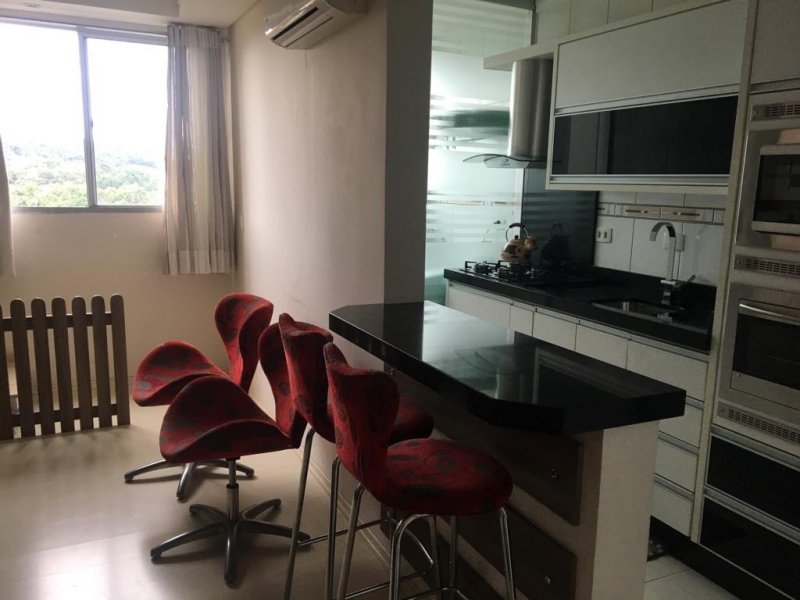 Apartamento à venda Costa e Silva com 126m² e 2 quartos por R$ 310.000 - 459165448-cozinha-03.jpg