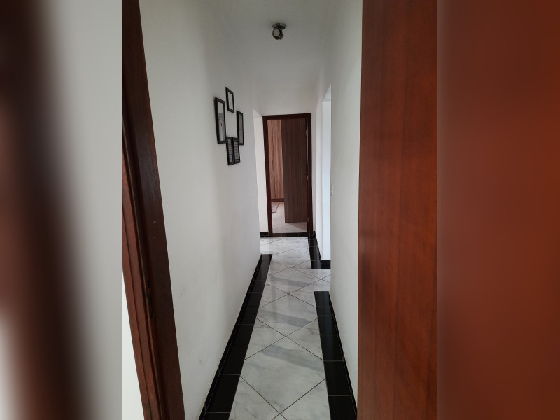 Apartamento à venda Jardim Saira com 100m² e 3 quartos por R$ 330.000 - 7-corredor1.jpg