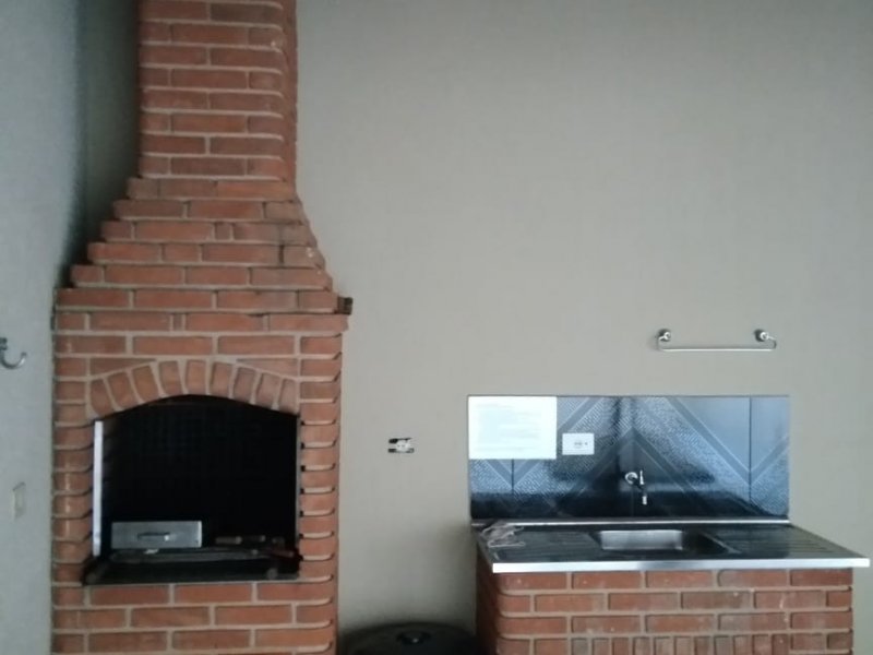 Casa de condomínio à venda Bairro dos Casa com 157m² e 3 quartos por R$ 498.000 - 1974513318-churrasqueira.jpg