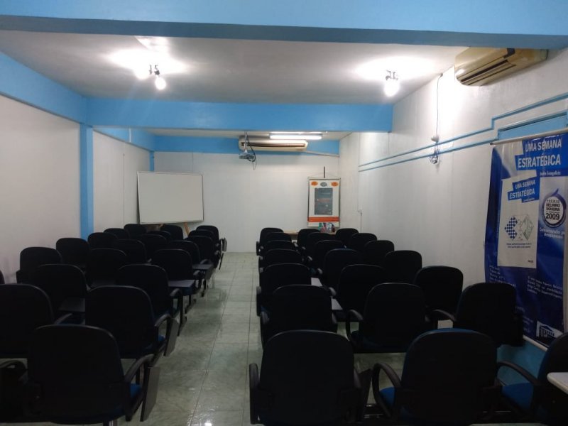 Comercial para alugar Cachoeirinha com 200m² e 1 quarto por R$ 1.500 - 1068605017-2.jpeg
