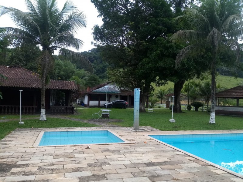 Chácara à venda Guapimirim com 492m² e 7 quartos por R$ 2.300.000 - 584502457-2c50f318-a186-436f-b389-5958833c30e6.jpeg