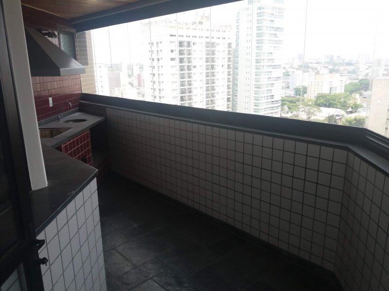 Apartamento à venda Centro com 280m² e 4 quartos por R$ 1.200.000 - 1654692472-varanda-com-churrasqueira.jpg