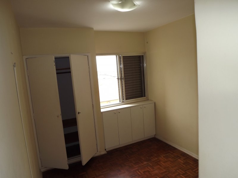 Apartamento para alugar Tatuapé com 77m² e 2 quartos por R$ 1.200 - 1718974008-qto1.JPG