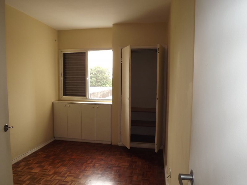 Apartamento para alugar Tatuapé com 77m² e 2 quartos por R$ 1.200 - 574400755-qto2.JPG