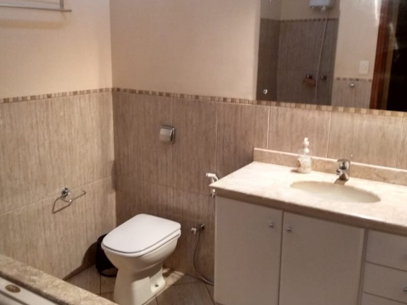 Casa à venda Vila Cidade Industrial (Vila Xavier) com 238m² e 3 quartos por R$ 620.000 - 2062927469-suitebanheiro.jpeg