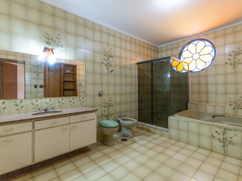 Casa à venda Sumarezinho com 335m² e 4 quartos por R$ 550.000 - 1282585555-banheiro-suite-master.jpeg